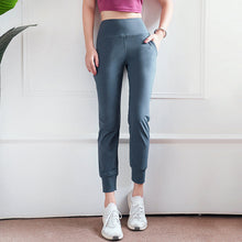 Indlæs billede til gallerivisning Højtaljede slimfit afkortede joggingbukser
