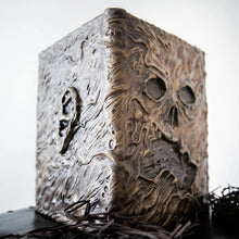 Indlæs billede til gallerivisning Necronomicon dekoration
