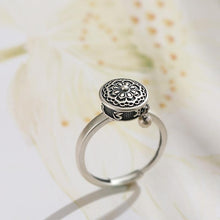 Indlæs billede til gallerivisning Buddhist Tibetan Prayer Wheel Ring OM Mantra Lotus Floral Ring
