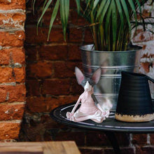 Indlæs billede til gallerivisning Sphynx kat yoga statue
