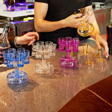 Indlæs billede til gallerivisning Dispenser og holder til 6 shotglas

