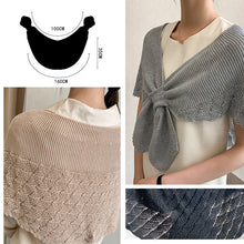 Indlæs billede til gallerivisning Fishtail Mini Knitted Shawl
