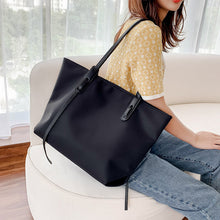 Indlæs billede til gallerivisning Waterproof Oxford Cloth Large Capacity Tote Bag
