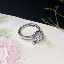 Indlæs billede til gallerivisning Buddhist Tibetan Prayer Wheel Ring OM Mantra Lotus Floral Ring
