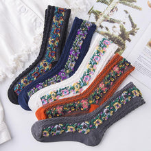 Indlæs billede til gallerivisning 5 par Vintage-broderede blomstersokker
