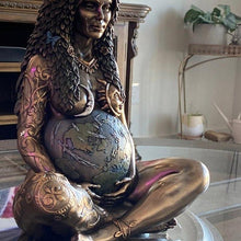 Indlæs billede til gallerivisning Moder Jord gudindestatue
