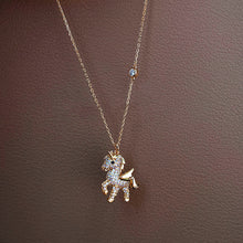 Indlæs billede til gallerivisning Angel Pony Pendant halskæde
