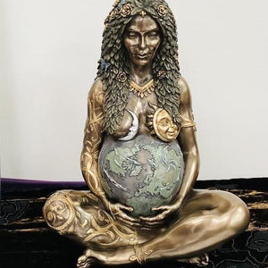 Moder Jord gudindestatue