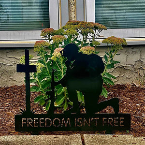 Soldiers Memorial decoration