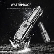 Indlæs billede til gallerivisning Powerful LED FLASHLIGHT
