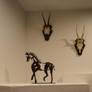 Adonis-Hesteskulptur