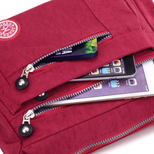 Indlæs billede til gallerivisning Vandtæt nylon skuldertaske
