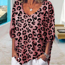 Indlæs billede til gallerivisning Leopardprints T-shirt med V-hals og Halve Ærmer
