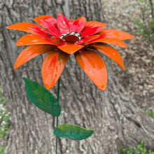 Indlæs billede til gallerivisning Blomsterhavedekoration i metal
