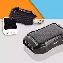 Indlæs billede til gallerivisning Mini powerbank til nøgleringen
