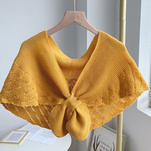 Indlæs billede til gallerivisning Fishtail Mini Knitted Shawl
