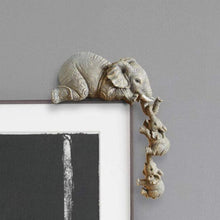 Indlæs billede til gallerivisning Elefant siddende håndmalede figurer
