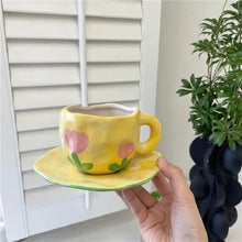 Indlæs billede til gallerivisning Handpainted Flower Ceramic Mug
