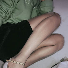 Indlæs billede til gallerivisning Perlefarvede silkestrømper
