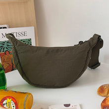 Indlæs billede til gallerivisning Halvmåneformet crossbodytaske
