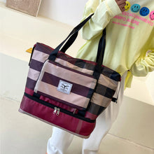 Indlæs billede til gallerivisning Checkered holdall with large capacity
